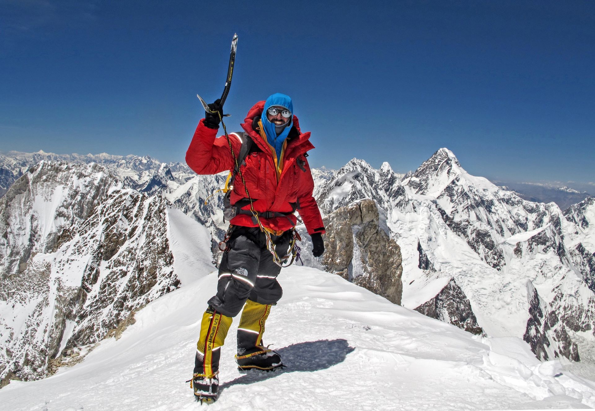 Tunç Fındık's Oxygen-Free Ascent of Everest - Extreme Türkiye